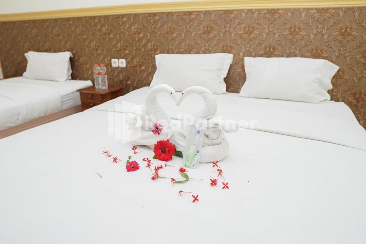 Adisa Homestay Near Saiful Anwar Malang Eksteriør bilde