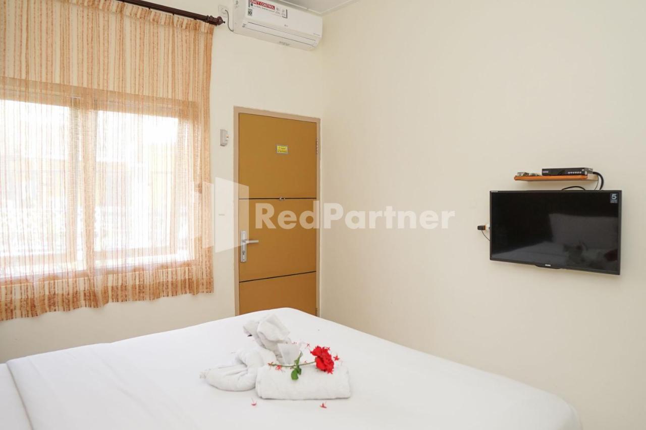 Adisa Homestay Near Saiful Anwar Malang Eksteriør bilde