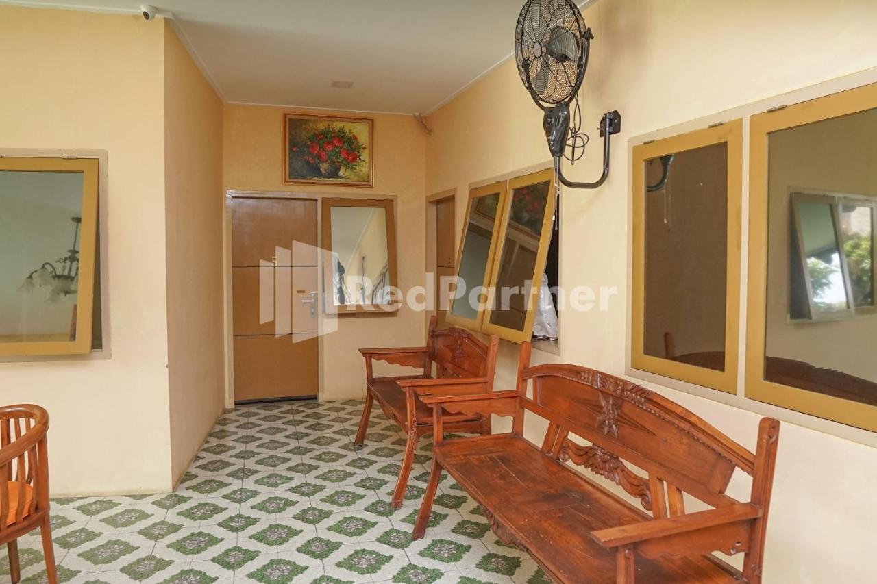 Adisa Homestay Near Saiful Anwar Malang Eksteriør bilde
