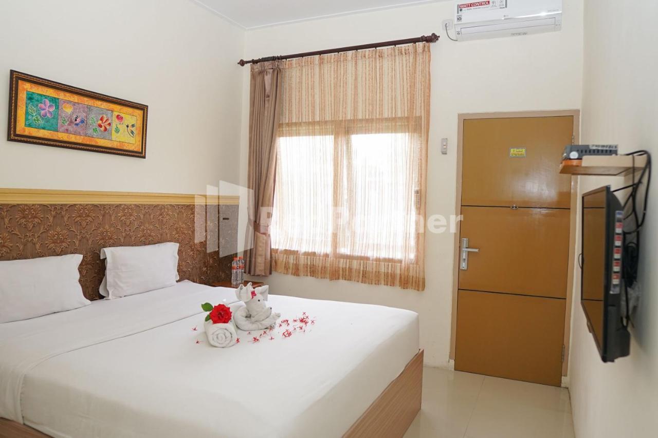 Adisa Homestay Near Saiful Anwar Malang Eksteriør bilde